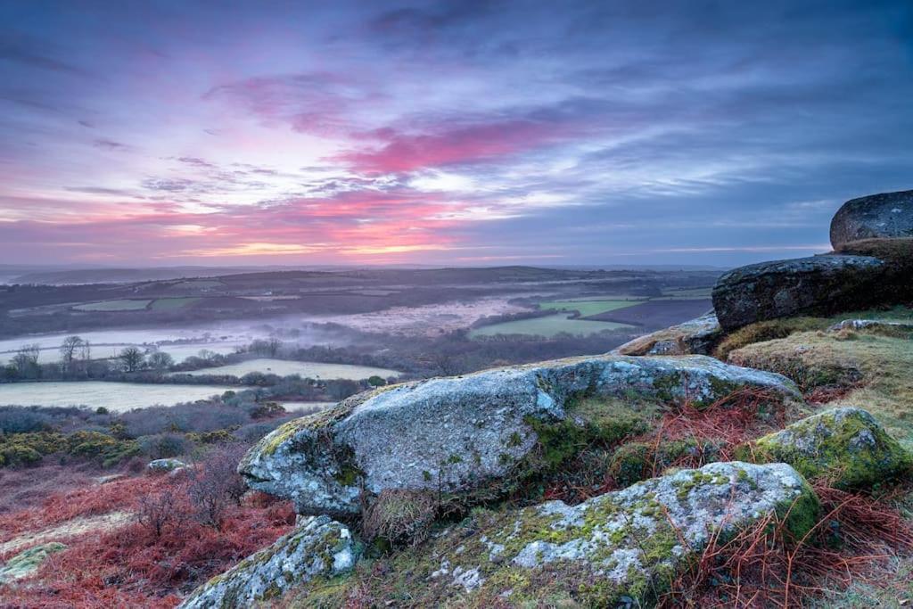 דירות אשברטון The Luxury Dartmoor Den, Dartmoor, Devon מראה חיצוני תמונה